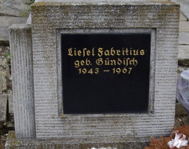Guendisch Elise 1943-1967 Grabstein